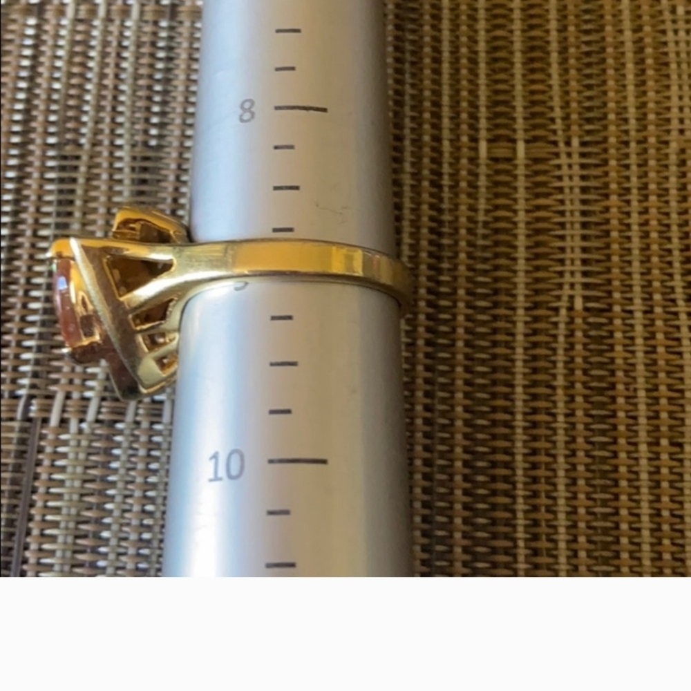 Beautiful statement ring size 9 - Picture 2 of 6